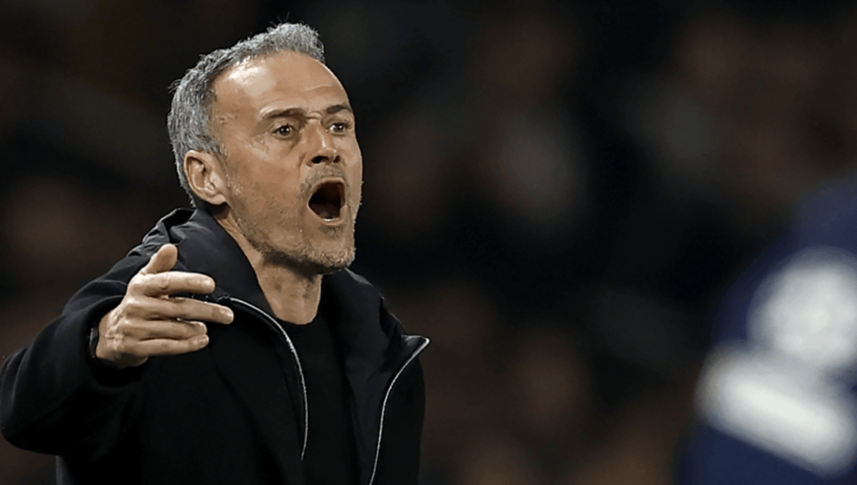 爱游戏体育-关于关键时刻巴黎圣日耳曼备战NBA季后赛，防线松动细节曝光，媒体盛赞，临场指挥获称赞的信息