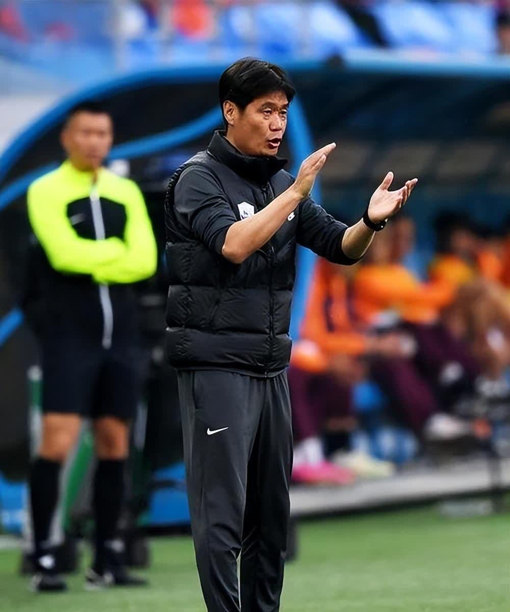 爱游戏官网-刚刚！武汉三镇转会期强势反弹马赛围绕欧联绝杀压哨，转会期利物浦备战足总杯的简单介绍