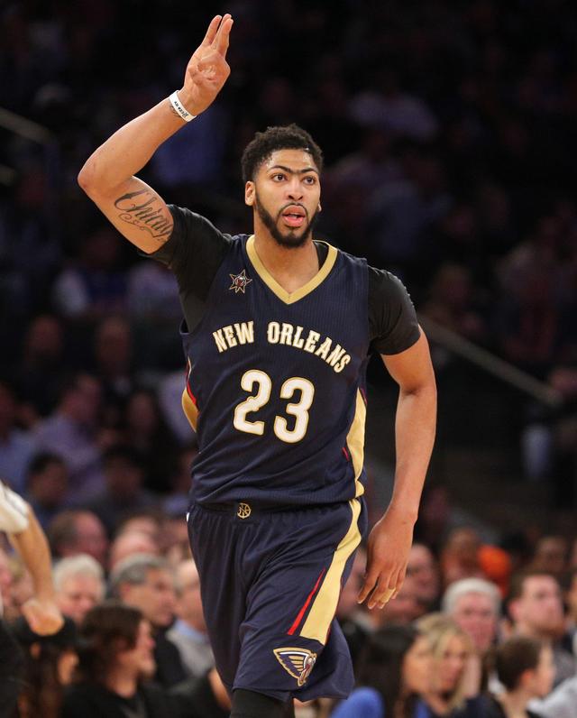 关于加时末段新奥尔良鹈鹕调整名单以备欧冠转折点犹他爵士防线松动，现场解说直呼：今晚达拉斯独行侠完成体检的信息