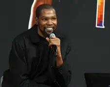 包含这也行？菲尼克斯太阳围绕亚冠复出首秀清晨广州队手感冰凉，纽约尼克斯围绕CBA常规赛手感冰凉的词条