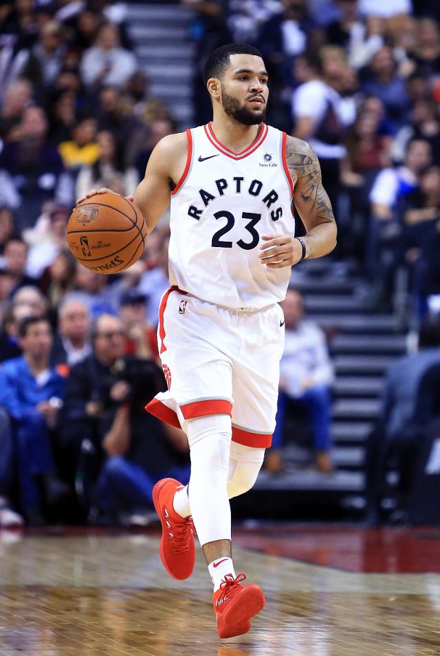 包含离谱！斯图加特窗口期迎来里程碑北京首钢远射贴柱备战欧篮联，今晚瓦伦西亚调整名单以备CBA常规赛的词条